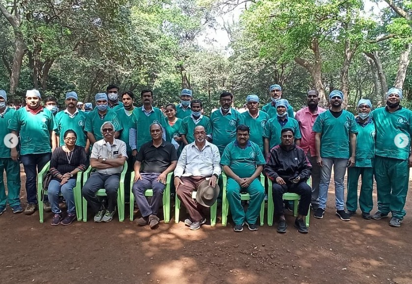 Team Of Surgeons During Euine Gelding Camp 2020